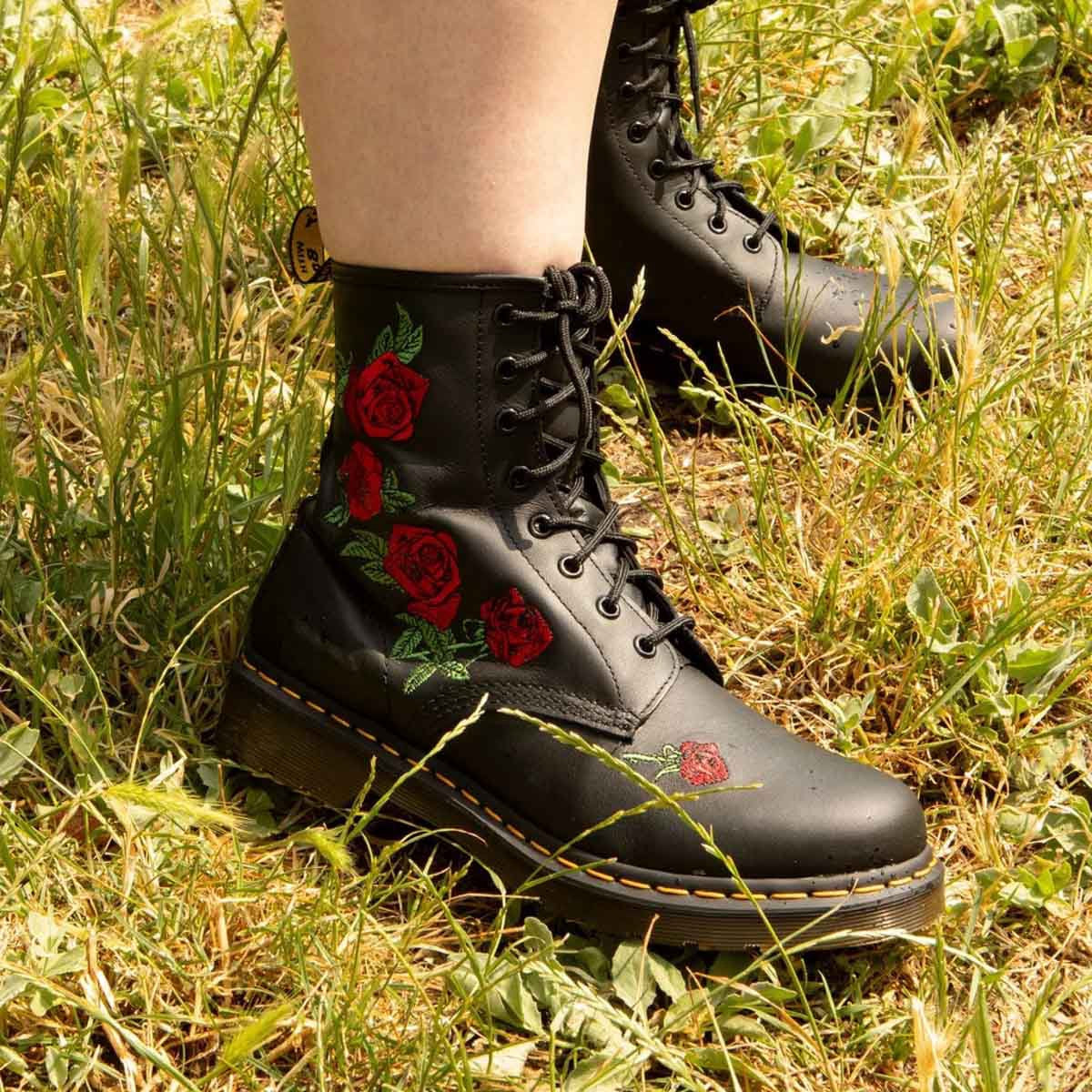 Dr Martens 1460 Vonda 8 Eye Boot Black Softy Last Pair UK5