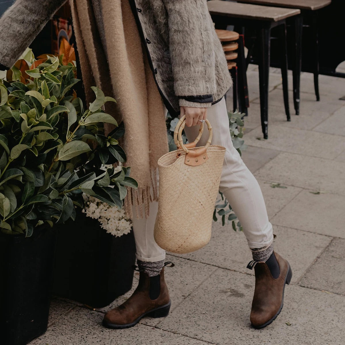 Blundstone 1673 Antique Brown Chelsea Boot