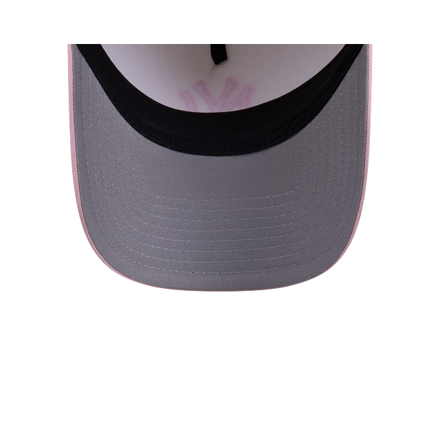 New Era 9Forty AFrame NY Yankees Cap 2Tone White Pink Logo