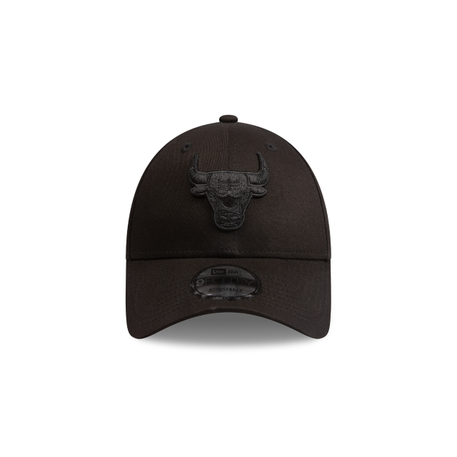 New Era 9Forty Chicago Bulls Black on Black Cap