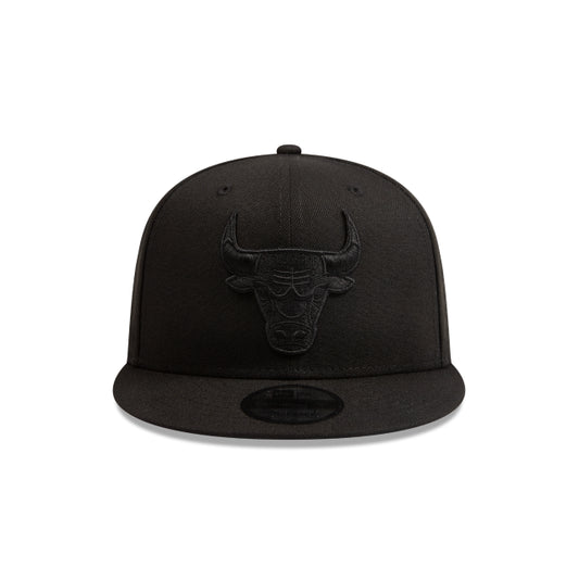 New Era Chicago Bulls 9Fifty Black on Black Flat Peak Snapback