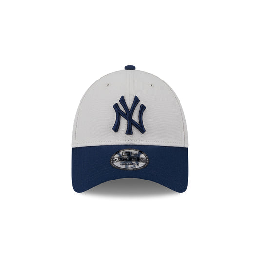 New Era 9Forty New York Yankees White Navy Cloth Strap