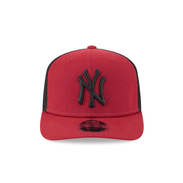 New Era 9Seventy Mesh Snapback NY Yankees Cap Red Black Logo