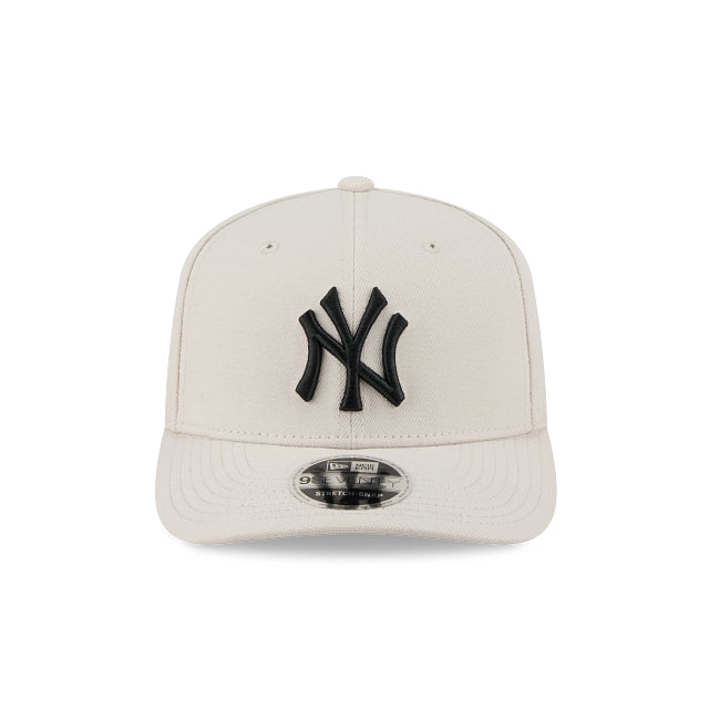 New Era 9Seventy New York Yankees Off White Black Logo Cap
