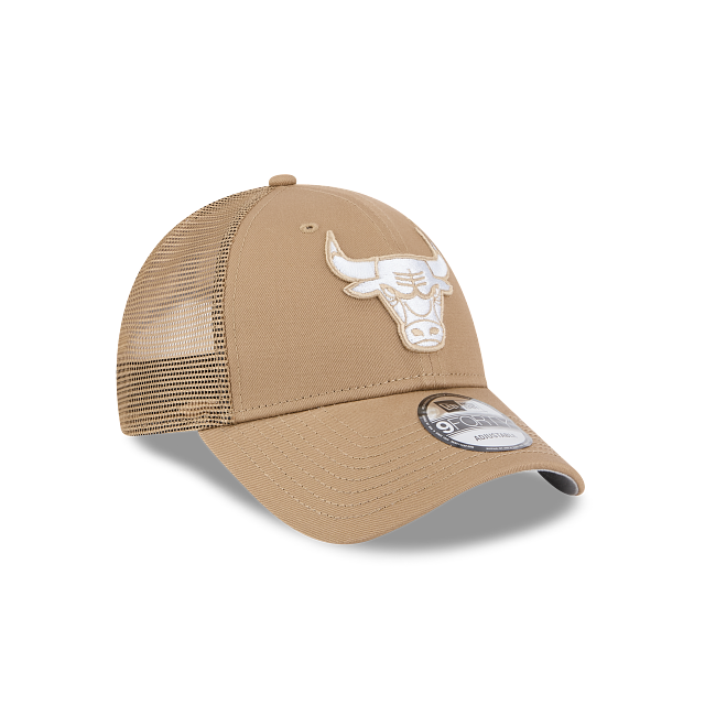 New Era 9Forty AFrame Chicago Bulls Trucker Cap Tan White Logo