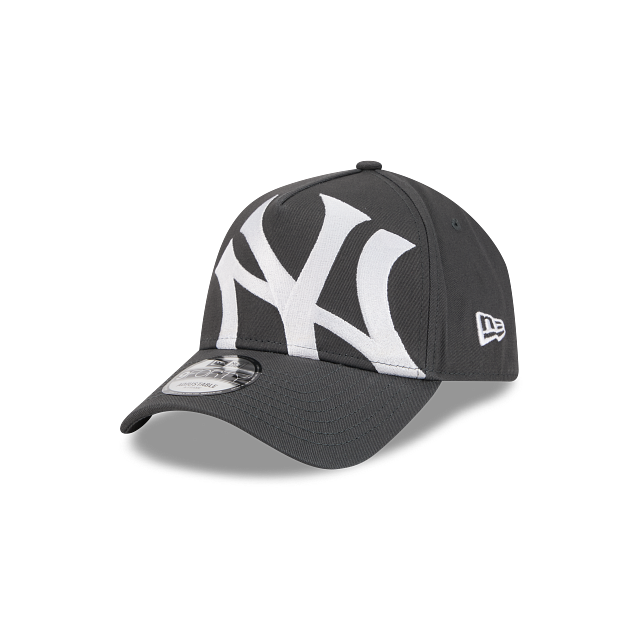 New Era 9Forty AFrame Oversized Tilt New York Yankees Logo Cap