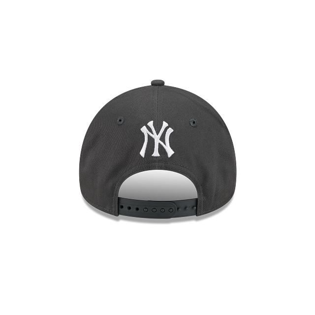 New Era 9Forty AFrame Oversized Tilt New York Yankees Logo Cap