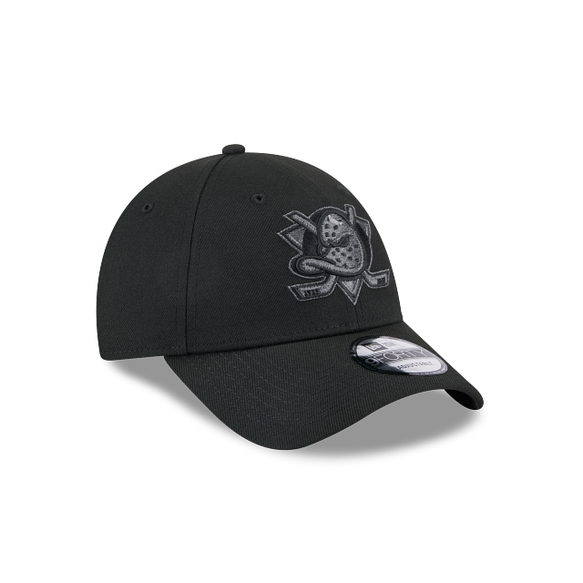 New Era 9Forty Anaheim Ducks Cap Black Metallic Logo