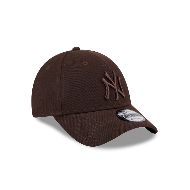 New Era 9Forty Snapback NY Yankees Cap Brown on Brown