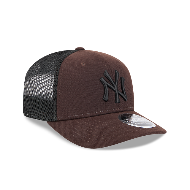 New Era 9Seventy Mesh Snapback NY Yankees Cap Brown Black Logo