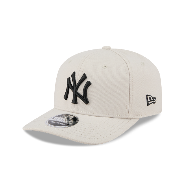 New Era 9Seventy New York Yankees Off White Black Logo Cap
