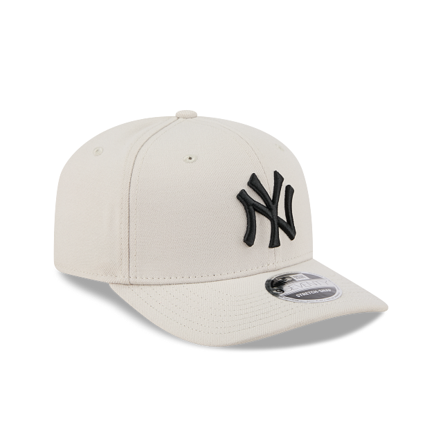 New Era 9Seventy New York Yankees Off White Black Logo Cap