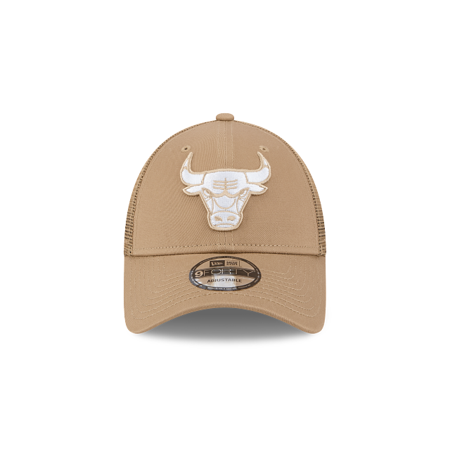 New Era 9Forty AFrame Chicago Bulls Trucker Cap Tan White Logo